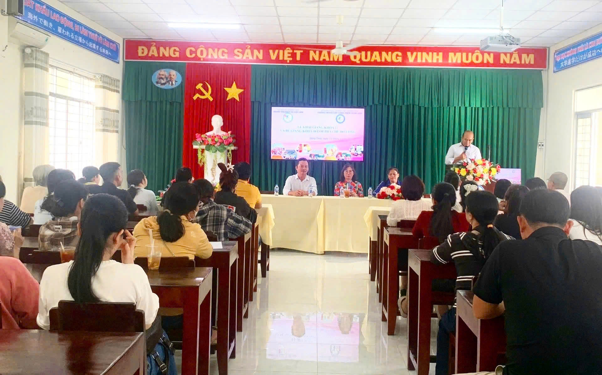 Đẩy mạnh đào tạo nghề pha chế đồ uống, mở rộng cơ hội việc làm  cho người lao động